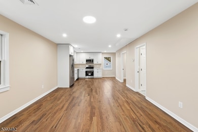 937 Ringwood Ave, Haskell, NJ 07420 - photo 3