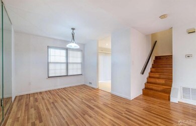 168 Chippenham Ct, Piscataway, NJ 08854 - photo 6