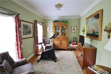 5201 Woodberry Forest Rd, Greensboro, NC 27406 - photo 6