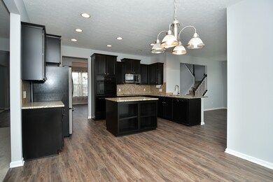 1215 Colinbrook Cir, Greenwood, IN 46143 - photo 3