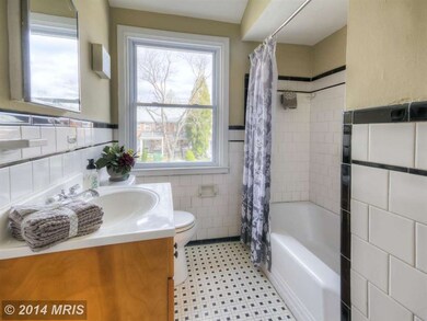 1319 Kitmore Rd, Baltimore, MD 21239 - photo 4