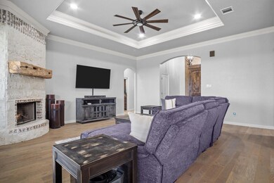 304 Spring View Ct, Springtown, TX 76082 - photo 5