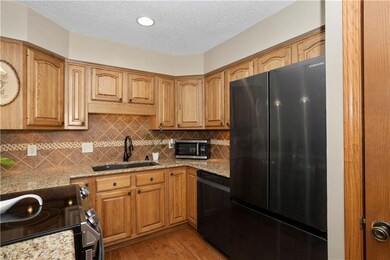 754 34th St, West Des Moines, IA 50265 - photo 6