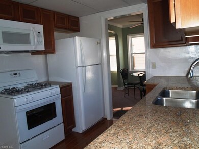 20715 Gardenview Dr, Maple Heights, OH 44137 - photo 6