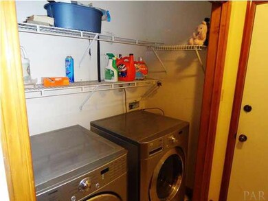 7412 Lillie Ln, Pensacola, FL 32526 - photo 6