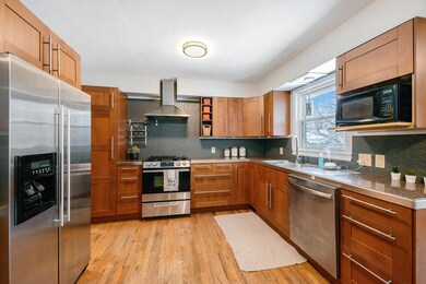 869ArborStNE-7