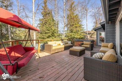 44-Exterior Back Deck 20220413-DW-3559