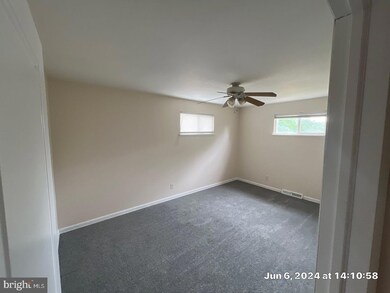321 W Adams St, Paulsboro, NJ 08066 - photo 4
