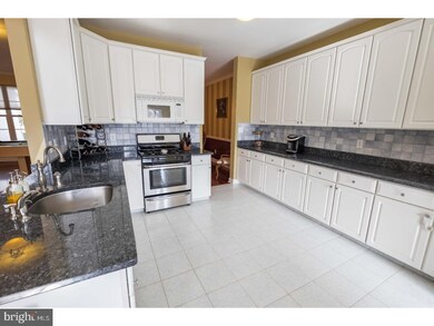 85 Chapel Hill Rd, Mount Laurel, NJ 08054 - photo 5