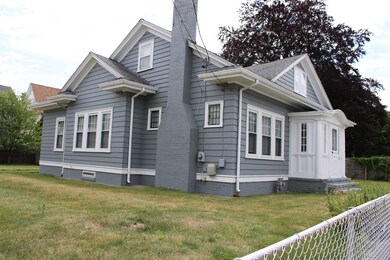 130 Mulberry St, Pawtucket, RI 02860 - photo 4