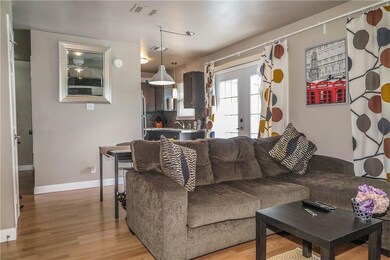 3905 Chase Cir unit B, Austin, TX 78721 - photo 7