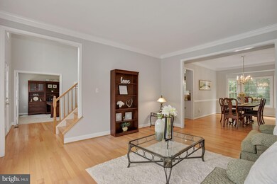 20487 Quarterpath Trace Cir, Sterling, VA 20165 - photo 6