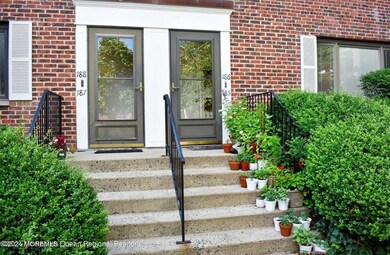 186 Manor E unit 186, Red Bank, NJ 07701 - photo 2