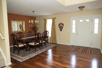 Entry/Dining