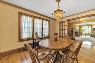 06_400EverettDrWindowStillRealEstatePhot