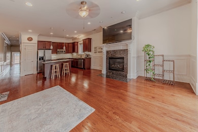 unlisted-address, Chicago, IL 60659 - photo 2