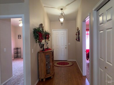 552 Spencer Cir, Burley, ID 83318 - photo 2