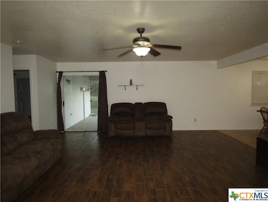 2303 Upland Bend Dr, Temple, TX 76502 - photo 4