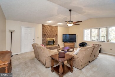 206 Edgemont Ln, Locust Grove, VA 22508 - photo 4