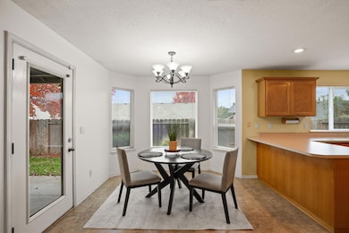 1382 Andy Griffith Dr, Grants Pass, OR 97527 - photo 6