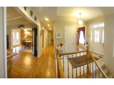 Lobby/Reception. Open and bright entry with gleami