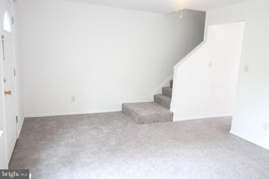 10 Cobber Ln, Baltimore, MD 21229 - photo 4
