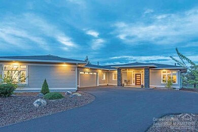 1110 NW Rimrock Dr, Redmond, OR 97756 - photo 2