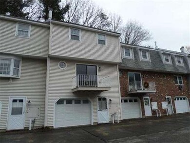 32 Frederick St unit 4, Dracut, MA 01826 - photo 2