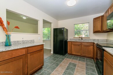 5226 Redstone Dr, Jacksonville, FL 32210 - photo 2