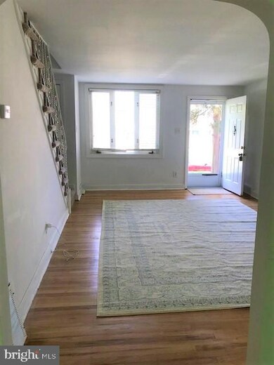 903 Maple Ave, Glenolden, PA 19036 - photo 3