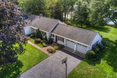 47 Newell Dr, Cumberland, RI 02864 - photo 2