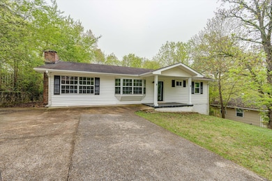 02-3706 Altamira Dr-2