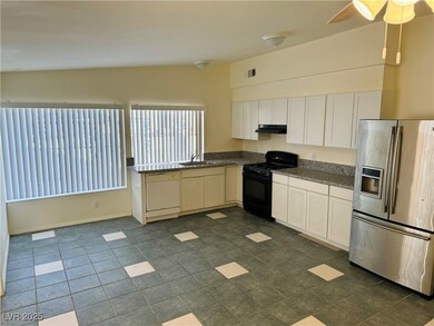 5625 Oxbow St, Las Vegas, NV 89119 - photo 6