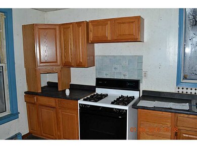 95 Orchard St, Woonsocket, RI 02895 - photo 4