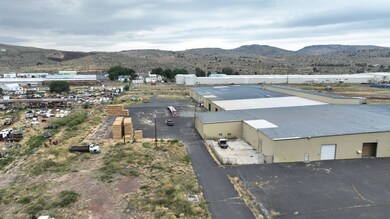 320 Snow Mountain Ave, Hines, OR 97738 - photo 4