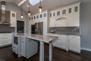 195 Forestview Place, Aurora, OH 44202 - photo 2