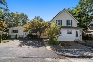 6 Pocasset St, Worcester, MA 01604 - photo 2