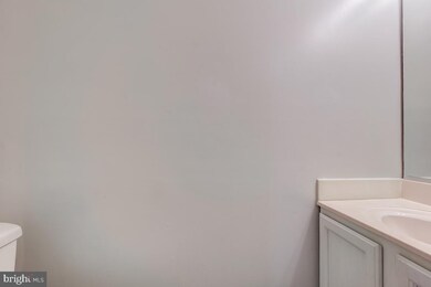 13281 Coppermill Dr, Herndon, VA 20171 - photo 5