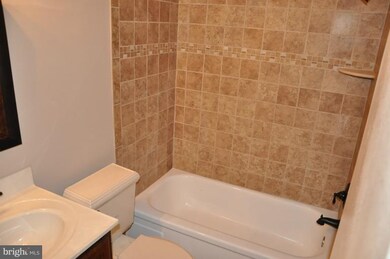 12717 Clarion Rd, Fort Washington, MD 20744 - photo 4