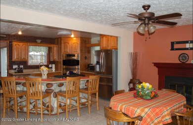 228 Tinley Dr, Lansing, MI 48911 - photo 6