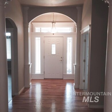 521 Crosspoint Ave, Nampa, ID 83686 - photo 2