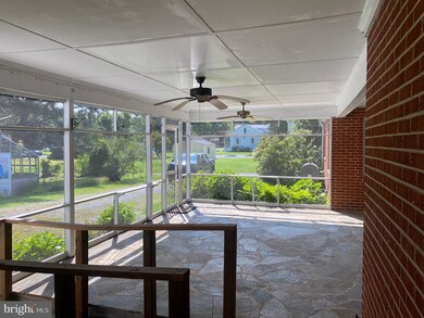 872 Maple Rd, Gambrills, MD 21054 - photo 3