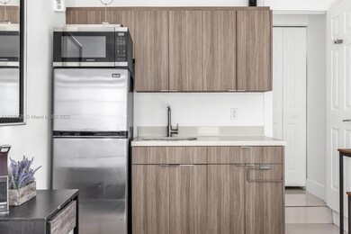 7910 Byron Ave unit 5, Miami Beach, FL 33141 - photo 5