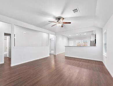 1700 Luke St, Ennis, TX 75119 - photo 4