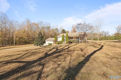 295 Cathy Dr, New Market, AL 35761 - photo 4