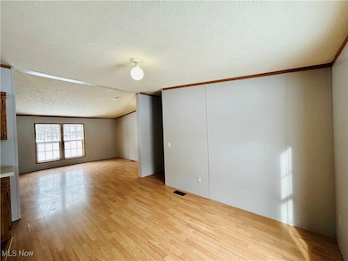 10481 Knowlton Rd, Garrettsville, OH 44231 - photo 7