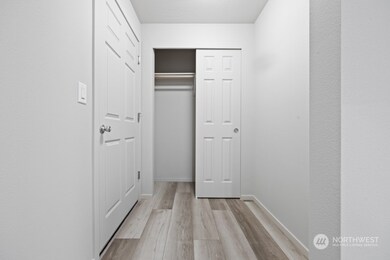 712 E Cascade St, Othello, WA 99344 - photo 5