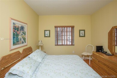 7250 NW 113th Place, Doral, FL 33178 - photo 7