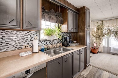 10 Kenwater Ave, Rochester, NH 03867 - photo 5