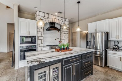 8909 Thornway Dr, North Richland Hills, TX 76182 - photo 7